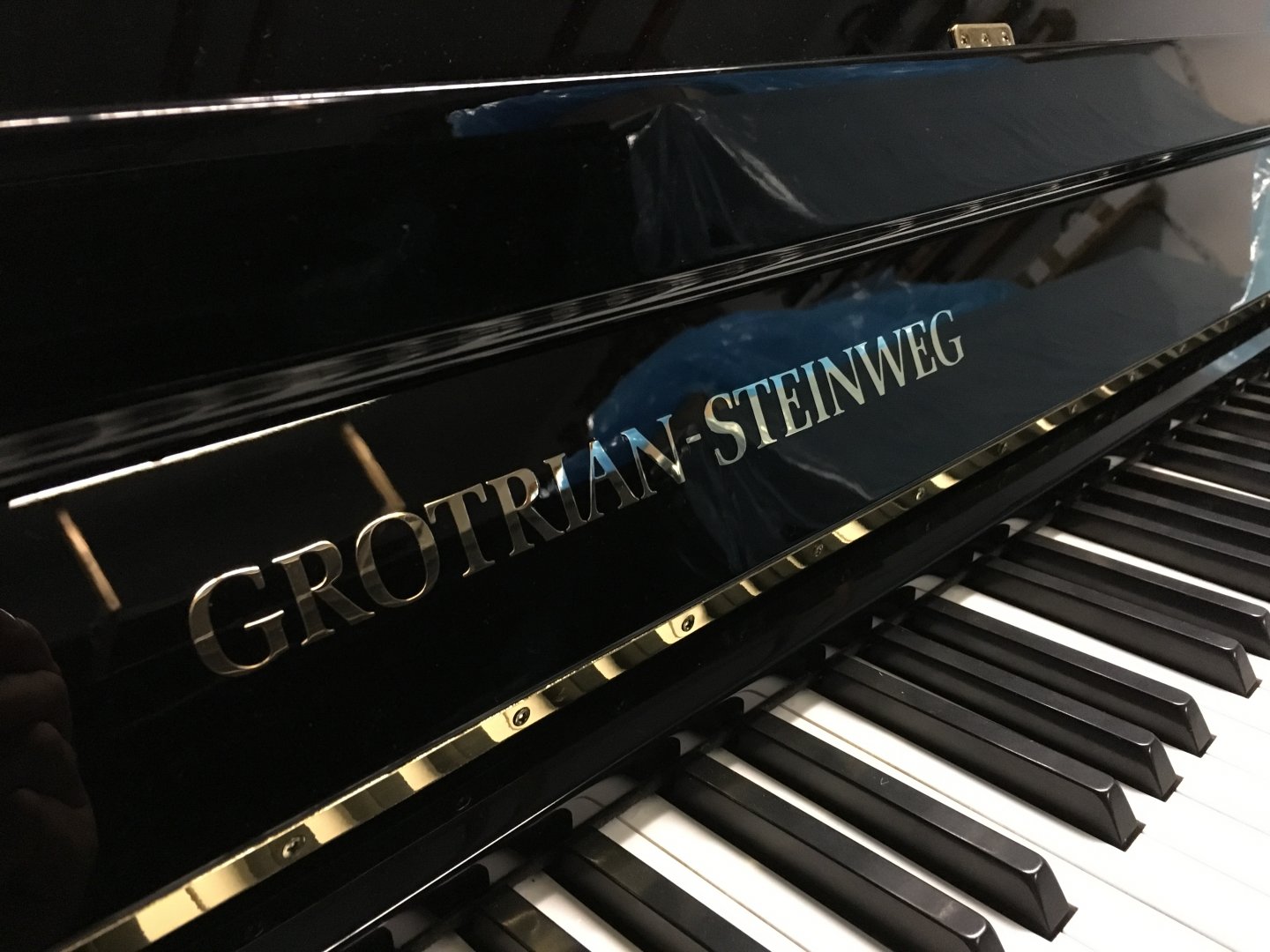 Grotrian-Steinweg 112 M schwarz poliert von 1992 in Schwarz poliert