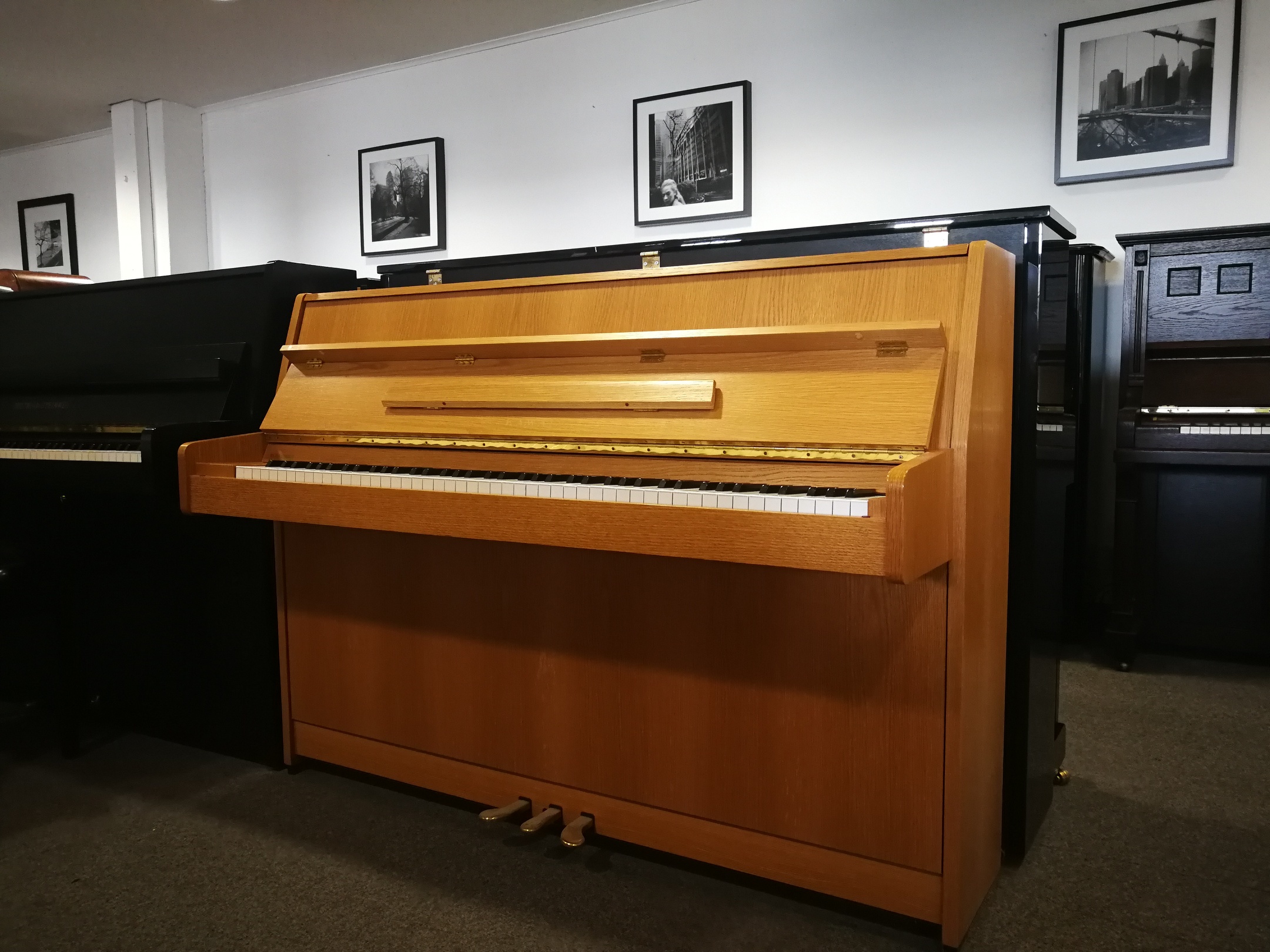 Kawai CX 5 von 1997 in Eiche satiniert