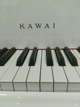 Kawai RX-3 von 1997 in Weiß poliert