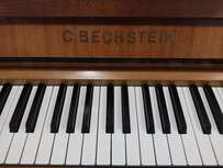 Bechstein 114 M von 1974 in Nussbaum satiniert